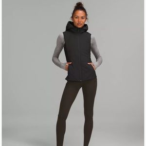 New with tags, never worn lululemon hooded puffer vest